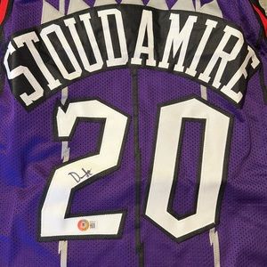 Damon Stoudamire autographed jersey